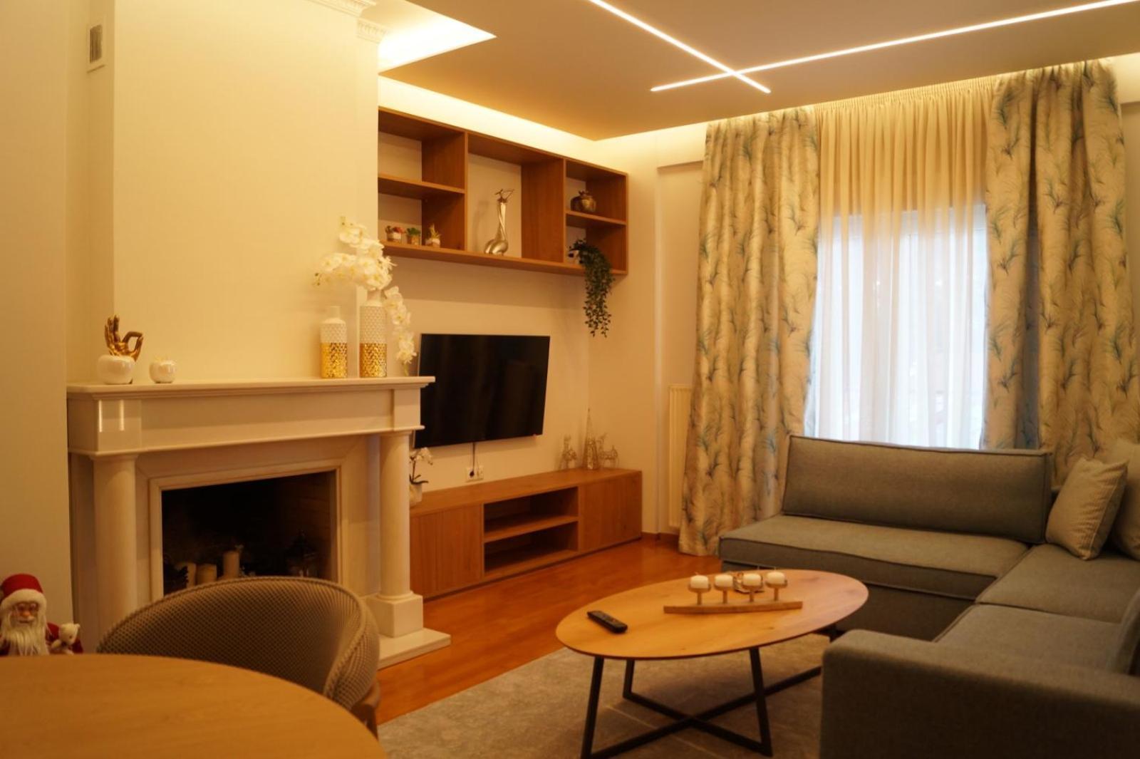Daphne Luxury Apartment Kastoria Esterno foto