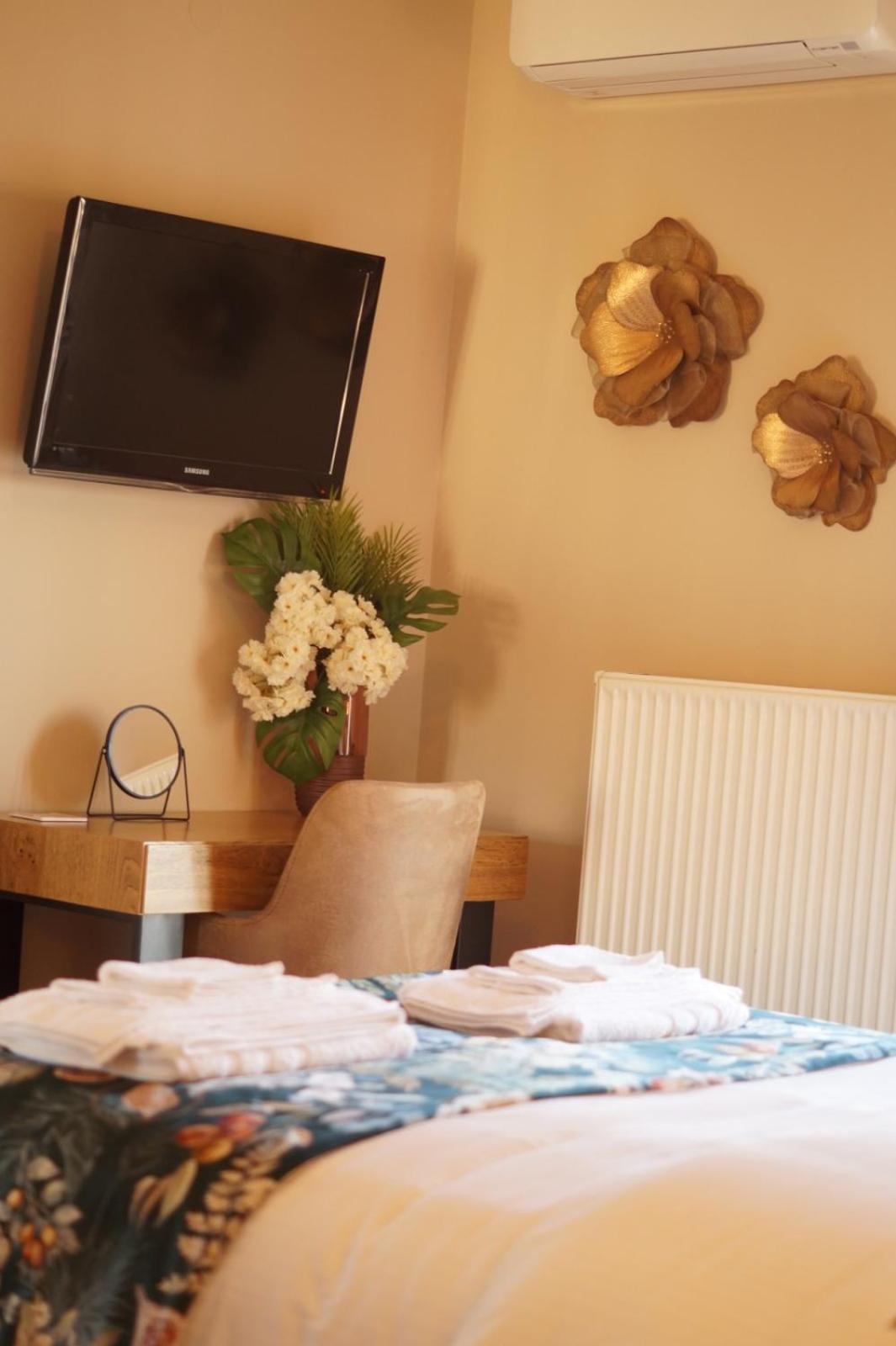 Daphne Luxury Apartment Kastoria Esterno foto