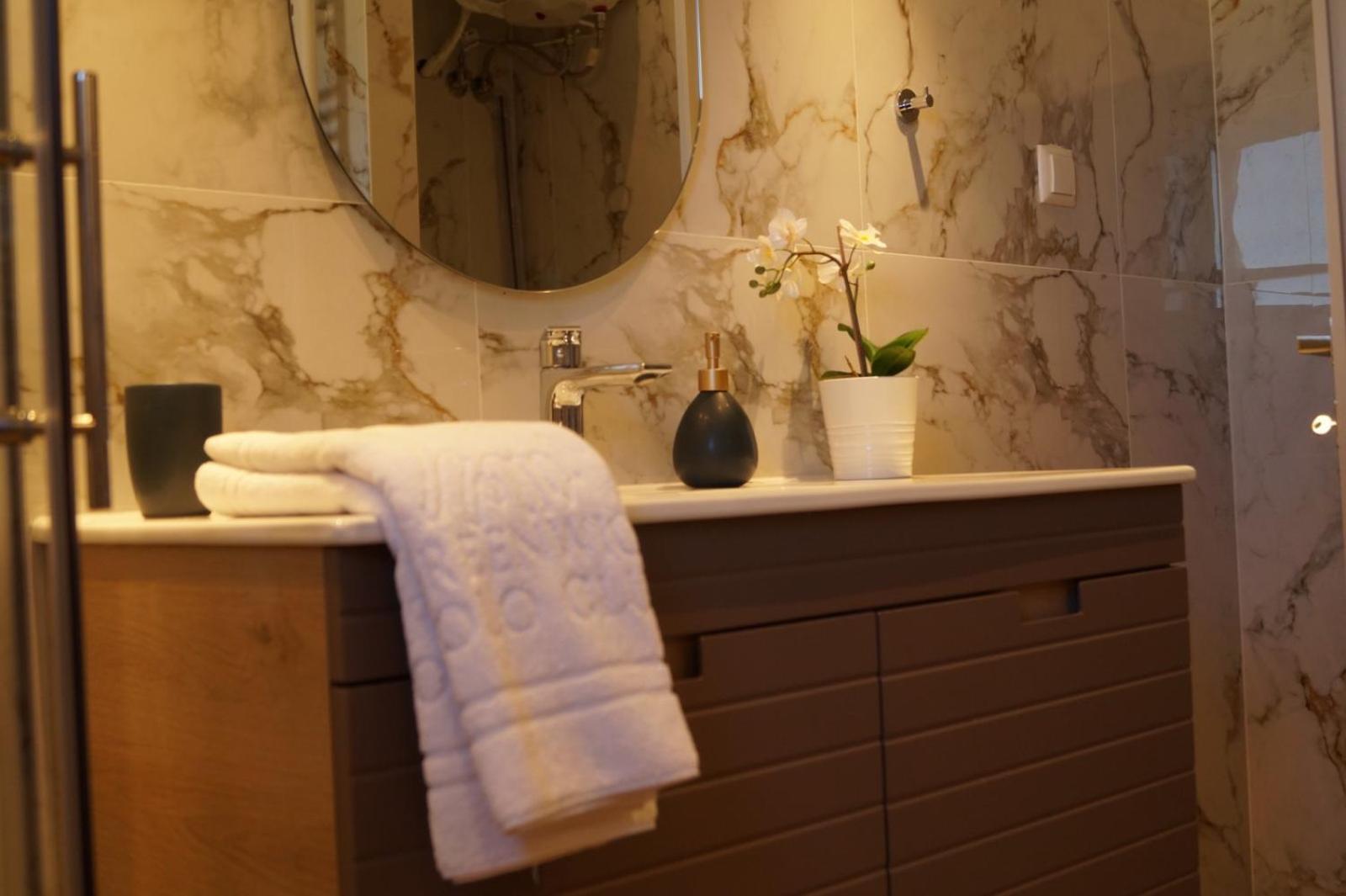 Daphne Luxury Apartment Kastoria Esterno foto